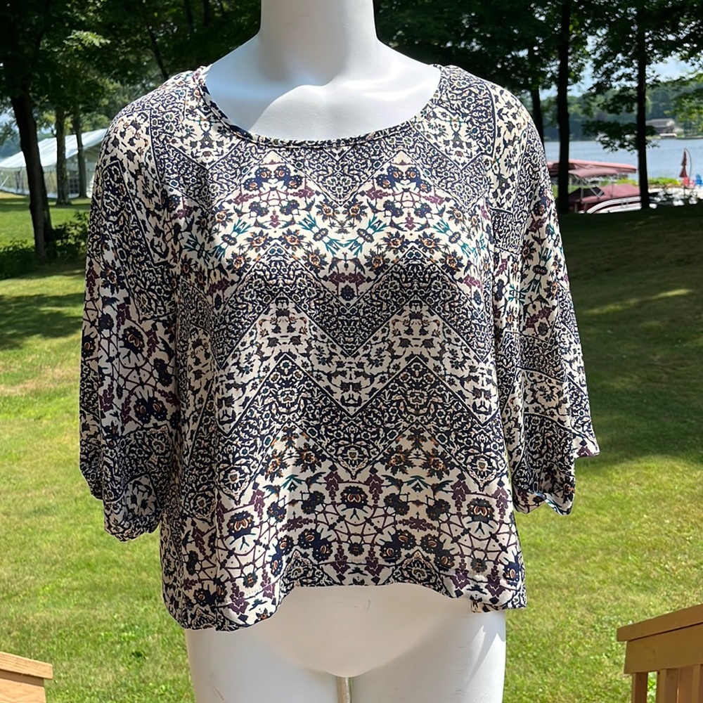 About A Girl loose crop top M